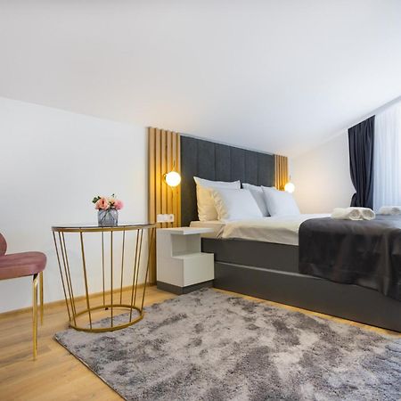 Happy House Old Town Luxury Apartment Sarajevo Bagian luar foto