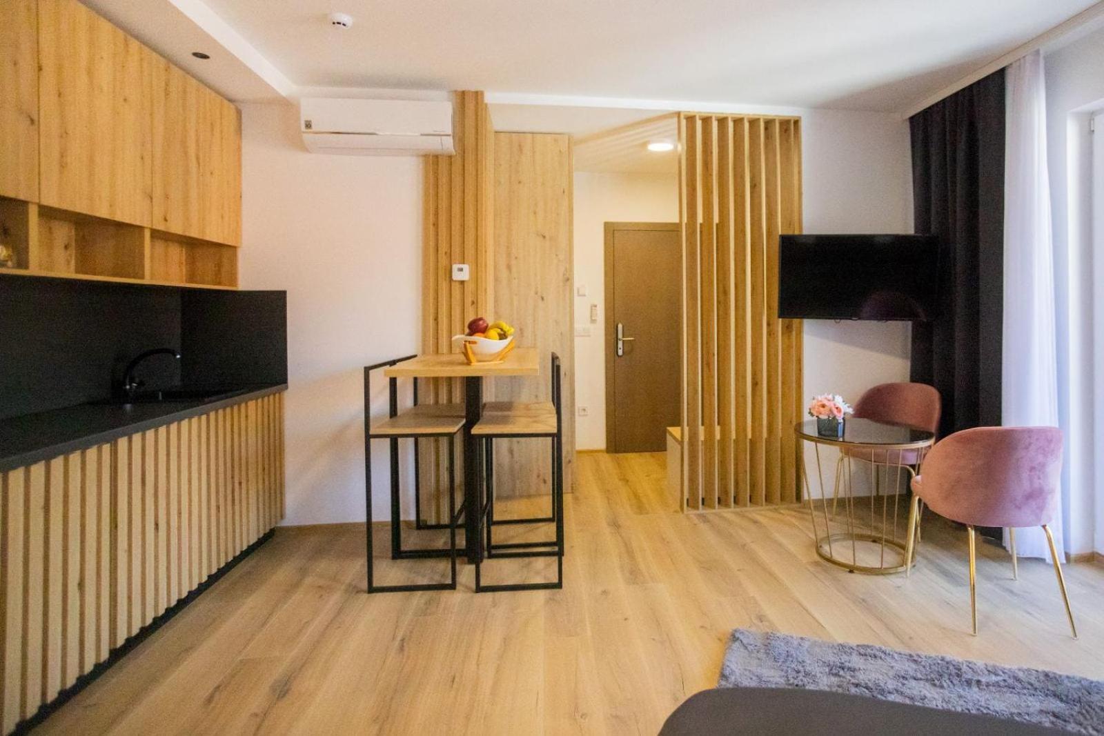 Happy House Old Town Luxury Apartment Sarajevo Bagian luar foto