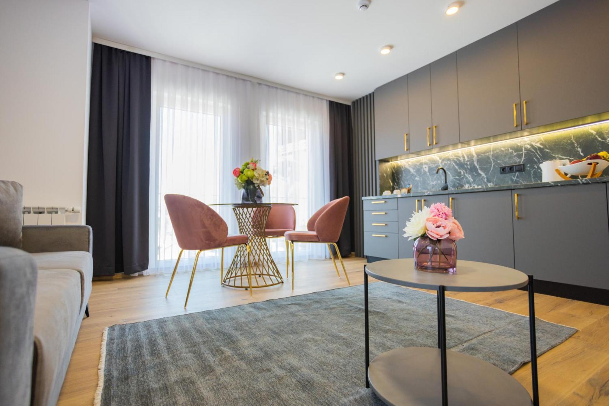 Happy House Old Town Luxury Apartment Sarajevo Bagian luar foto