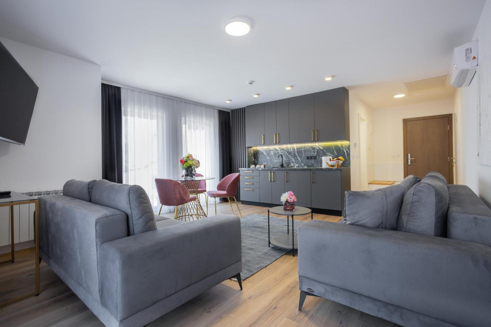 Happy House Old Town Luxury Apartment Sarajevo Bagian luar foto