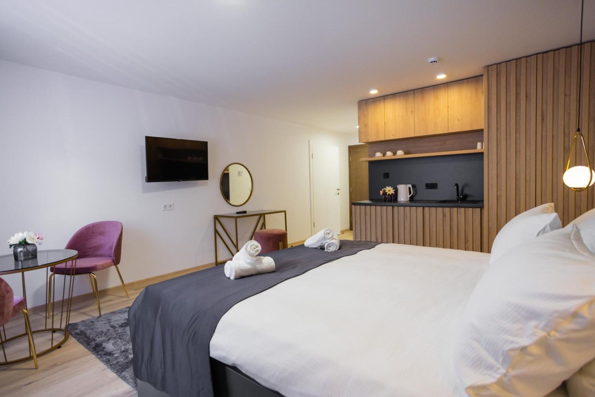 Happy House Old Town Luxury Apartment Sarajevo Bagian luar foto